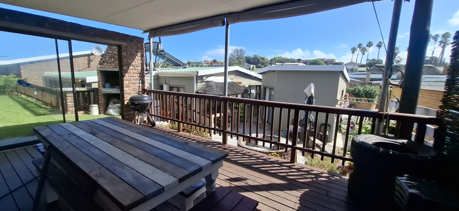 2 Bedroom Property for Sale in Queensberry Bay Eastern Cape